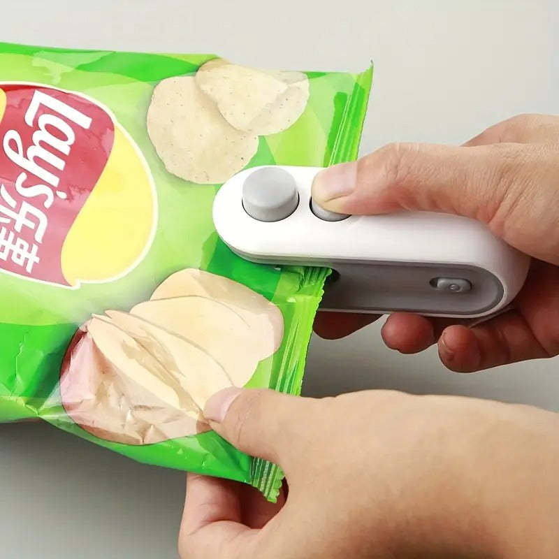Mini Portable Heat Sealer – Rechargeable Bag Sealing Machine for Food Storage & Freshness